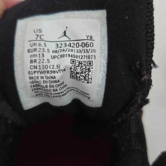 NIKE AIR JORDAN'S Kids Size 7 - Picture 8 of 9